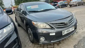 Toyota Corolla LE 4dr Sedan (1.8L 4cyl 4A) 2013 Gray