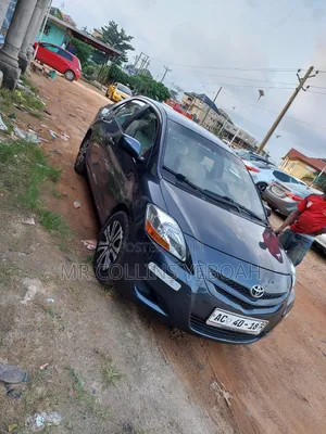 Toyota Yaris 2010 Gray