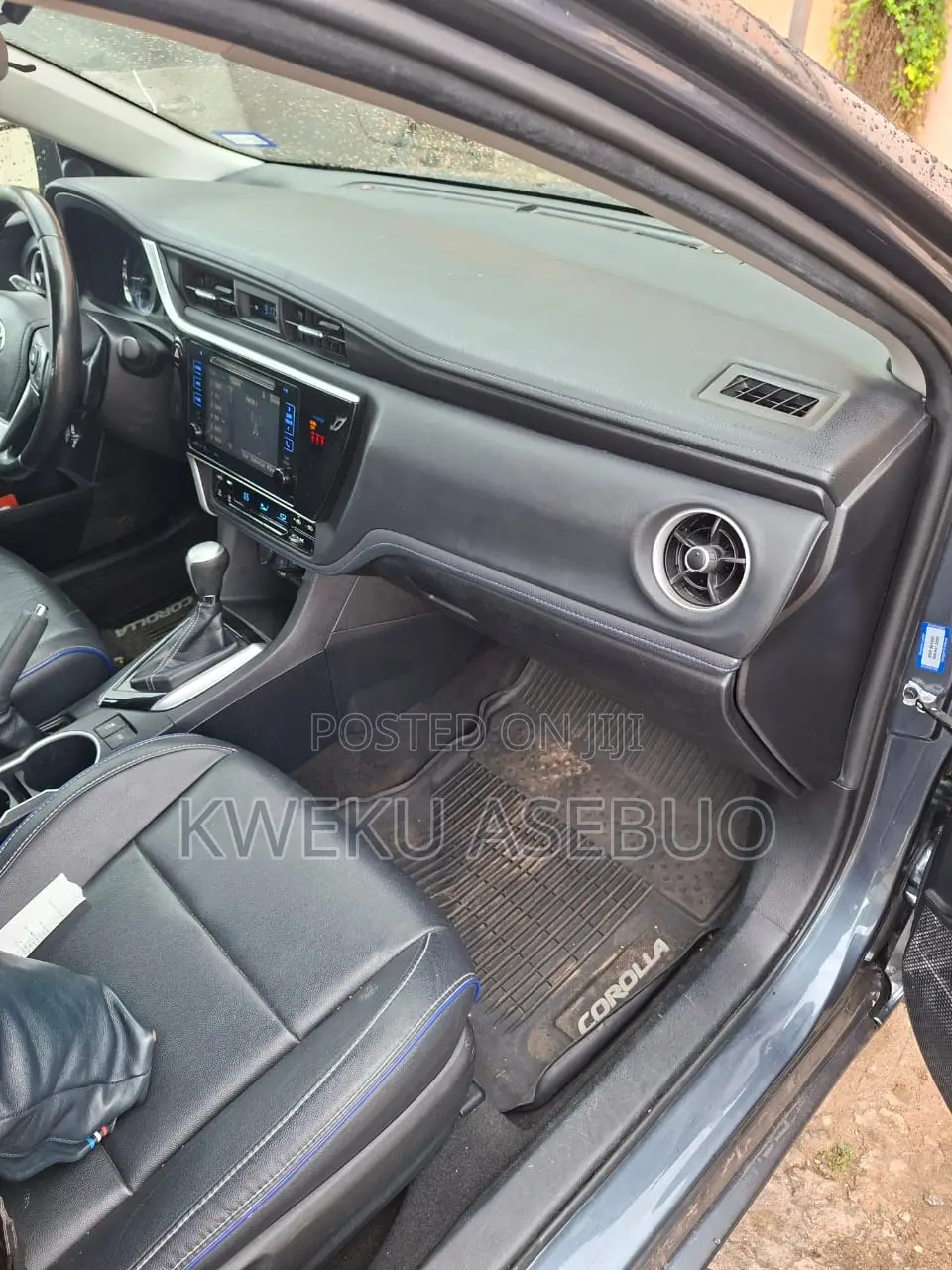 Toyota Corolla XSE (1.8L 4cyl 2A) 2018 Gray