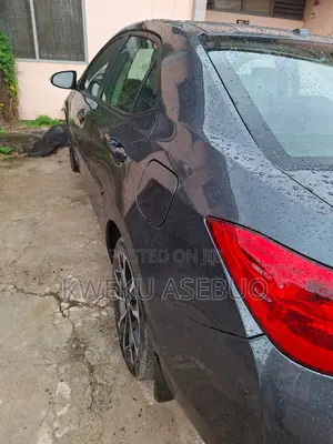 Toyota Corolla XSE (1.8L 4cyl 2A) 2018 Gray