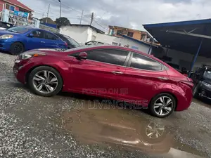 Hyundai Elantra SE Sedan FWD (1.8L 4cyl 6M) 2016 Red