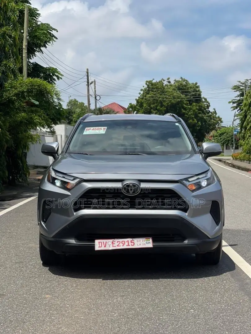 Toyota RAV4 2023 Silver