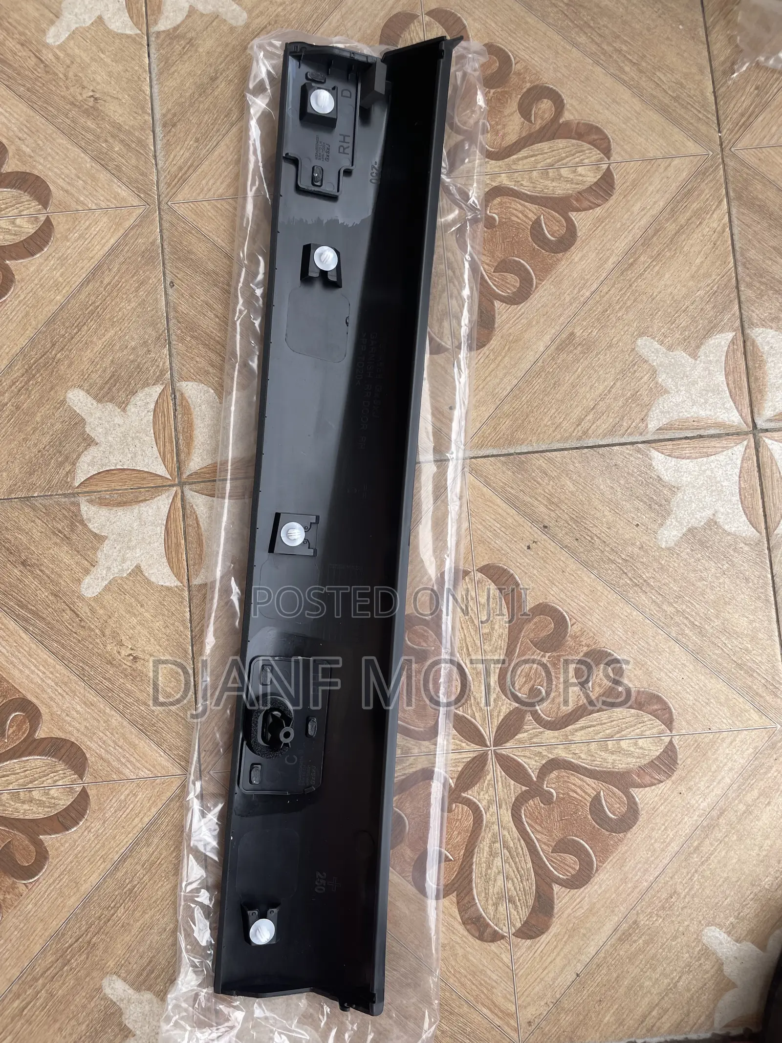 Mitsubishi Outlander 2023 Door Molding