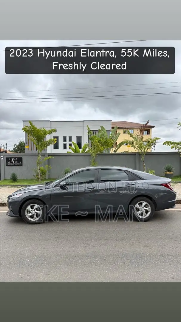 Hyundai Elantra HEV 2023 Gray