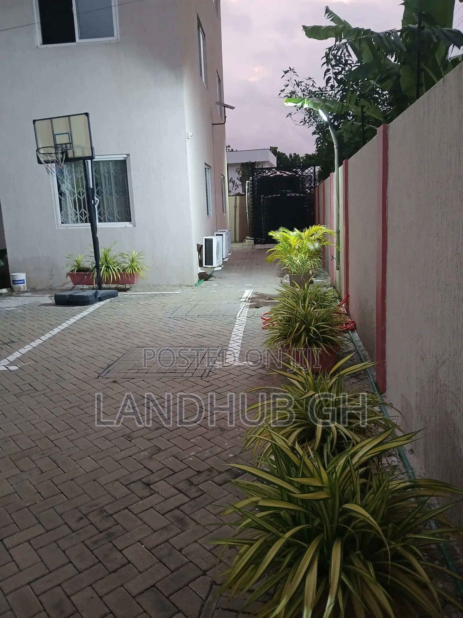 Furnished 3bdrm Apartment in Acquinas for rent
