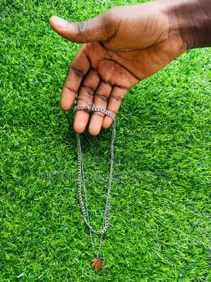 Maple Leaf Double-Layered Classic 304 Stainless Steel Necklace