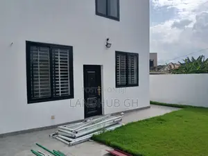 4bdrm Townhouse/Terrace in Oyarifa Mall Area for sale