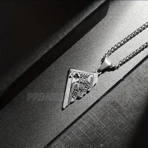 Half King of Spades Playing Card Mens 304 Stainless Steel Necklace