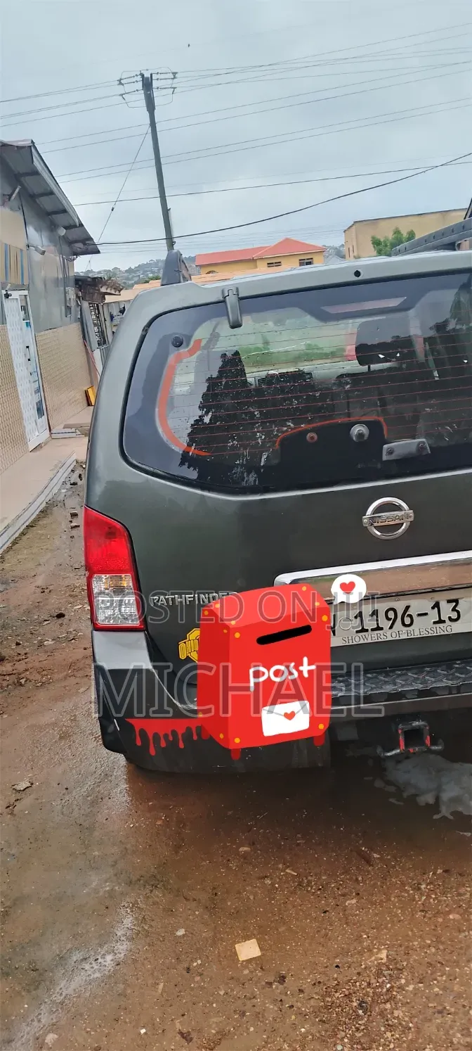Nissan Pathfinder 2008 Gray