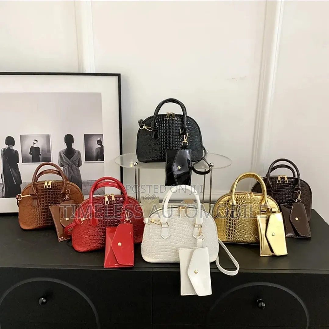 Exclusive Collection of Stunning Ladies' Handbags
