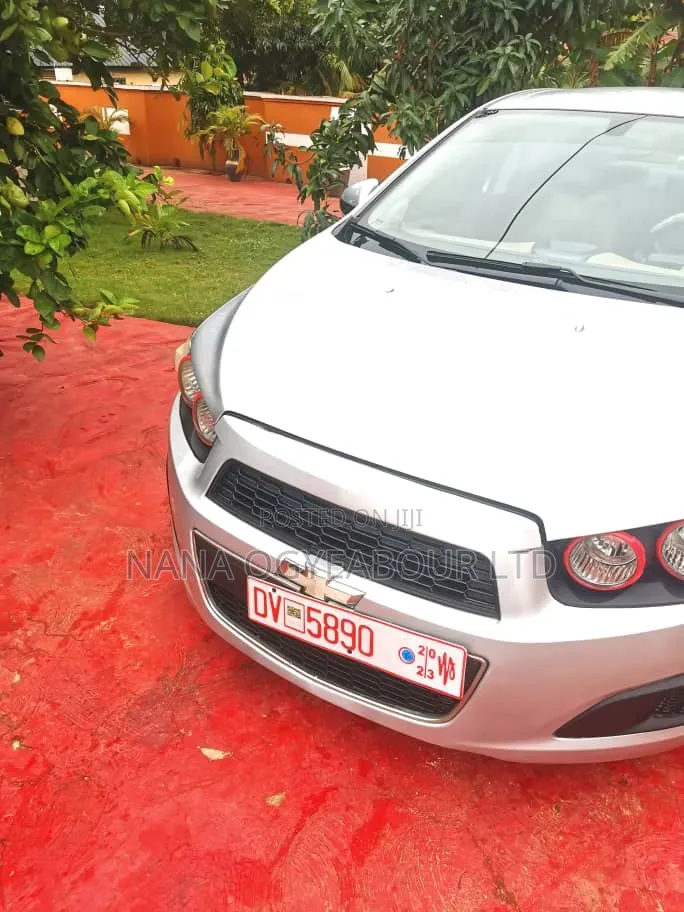 Chevrolet Sonic 2014 Silver