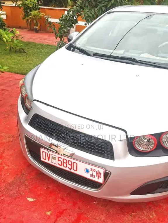 Chevrolet Sonic 2014 Silver