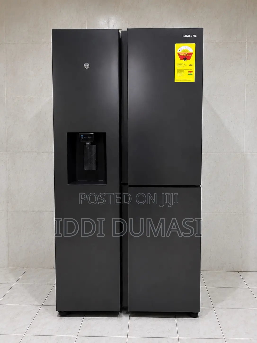 Smart Samsung Side-by-Side Refrigerator With a Water Dispenser