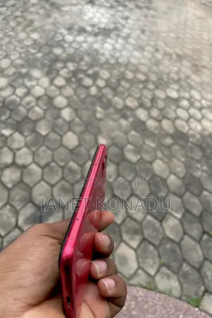 Apple iPhone 11 64 GB Red