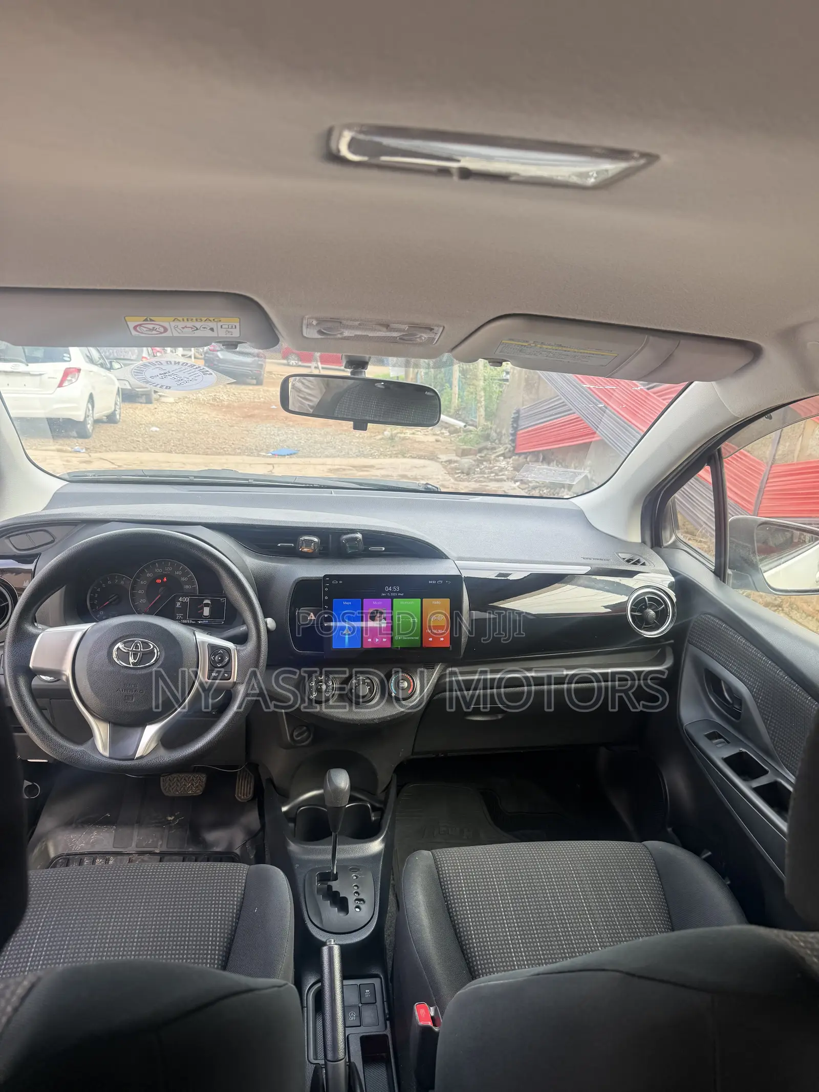 Toyota Vitz 1.3 FWD 5dr 2015 White