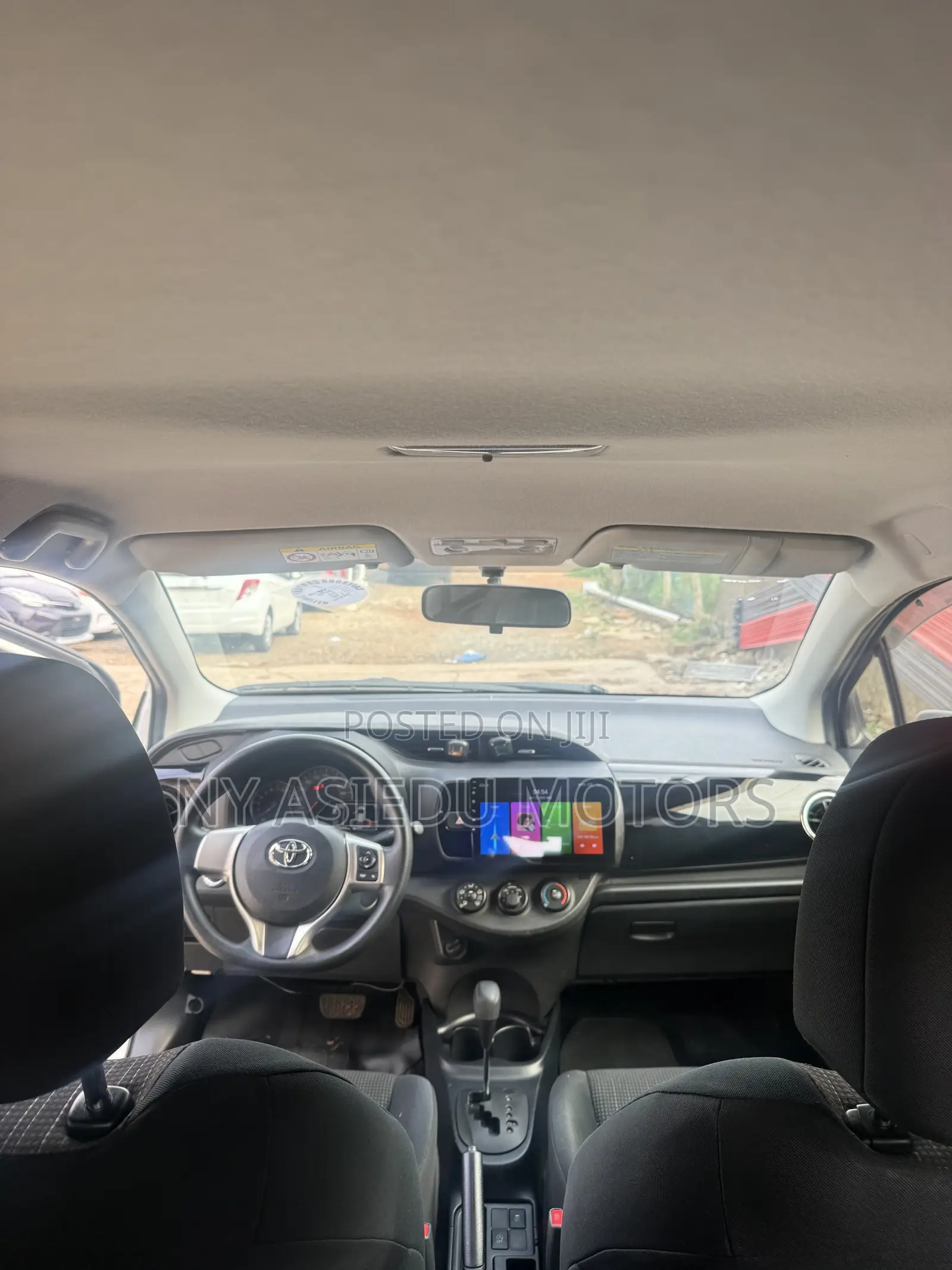 Toyota Vitz 1.3 FWD 5dr 2015 White