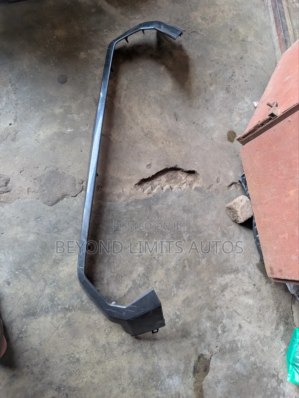 Toyota Tacoma TRD 2022,2023,2024,2025 Top Grille Moulding