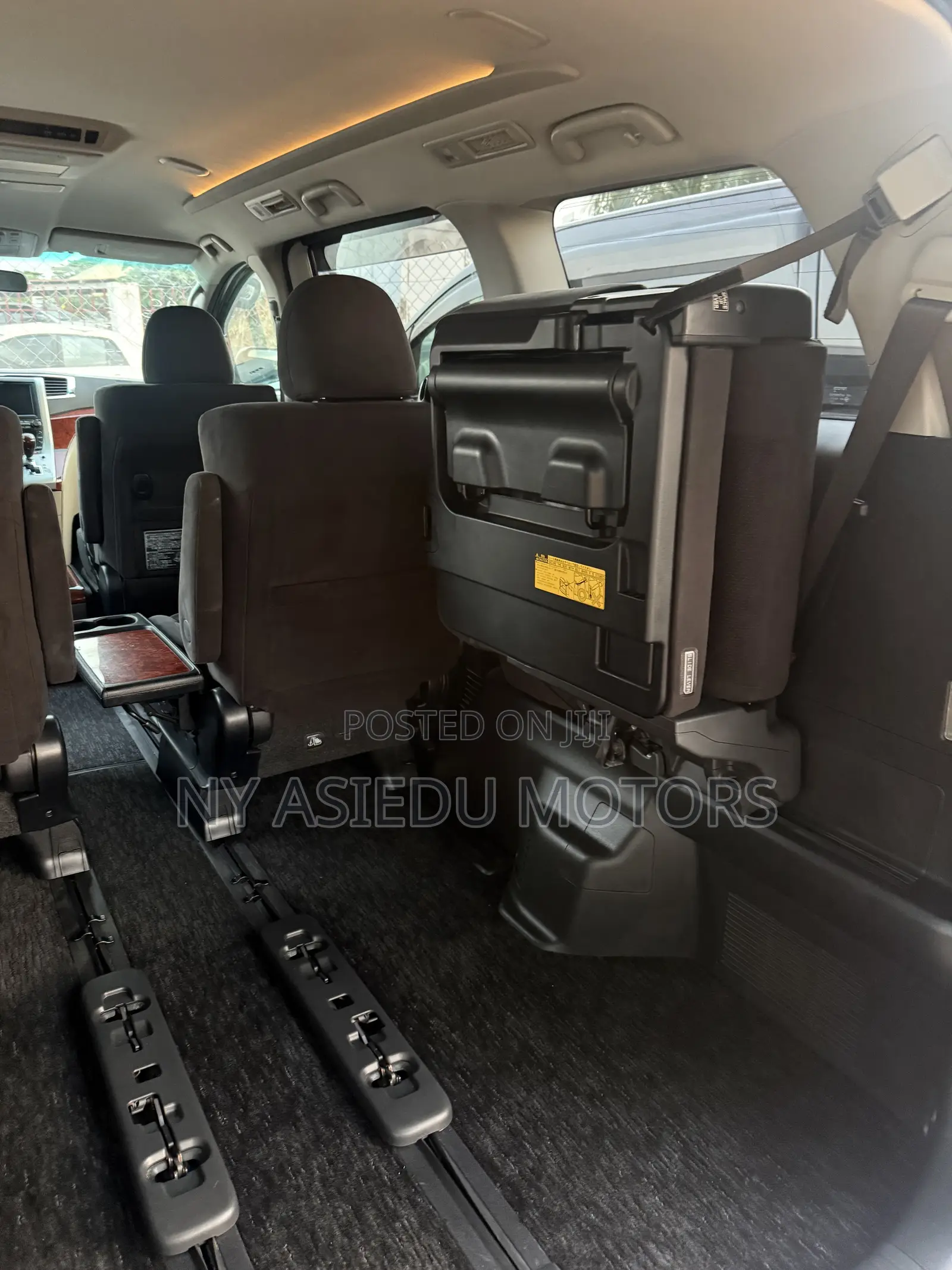 Toyota Alphard 2.4 Petrol AWD 2010 White
