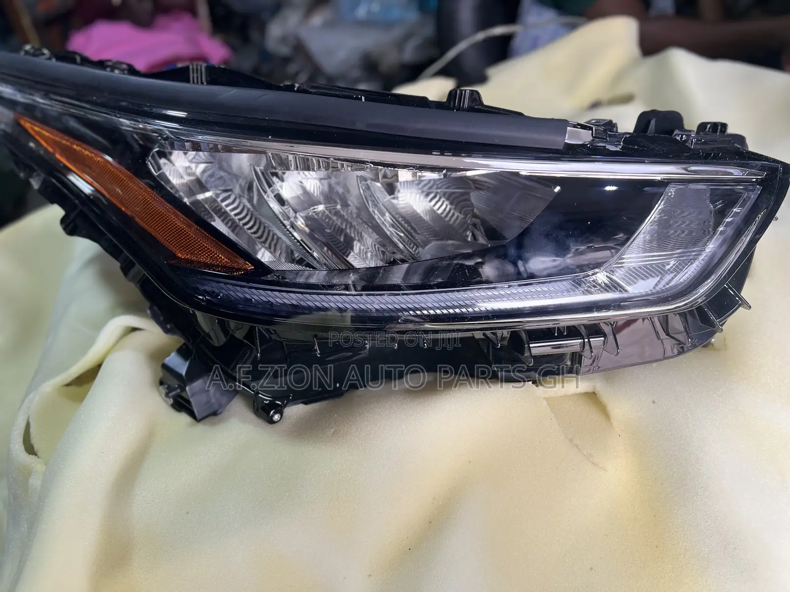 Original Head Light for Toyota Highlighter 2023 and All Types Availabl
