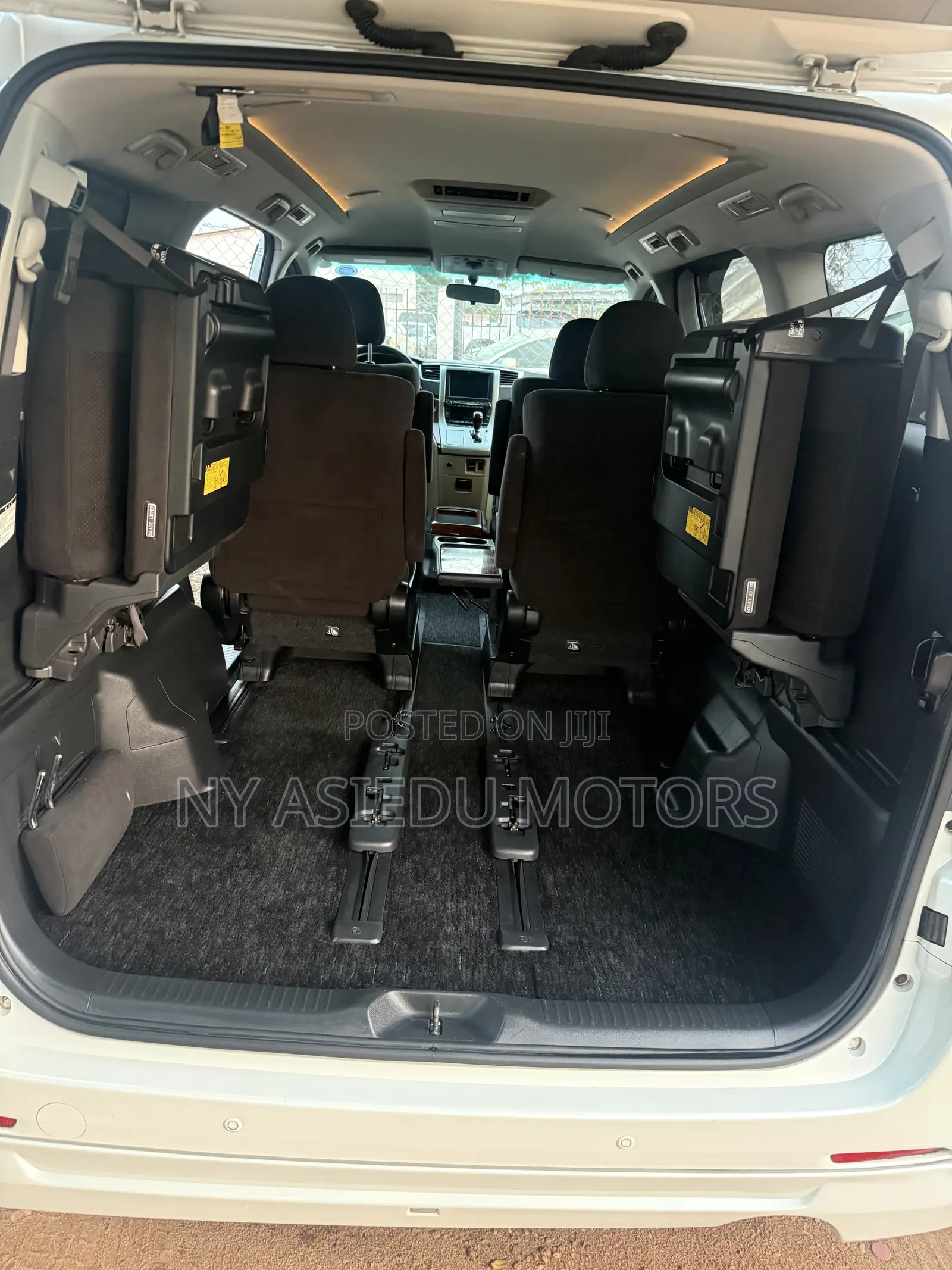 Toyota Alphard 2.4 Petrol AWD 2010 White