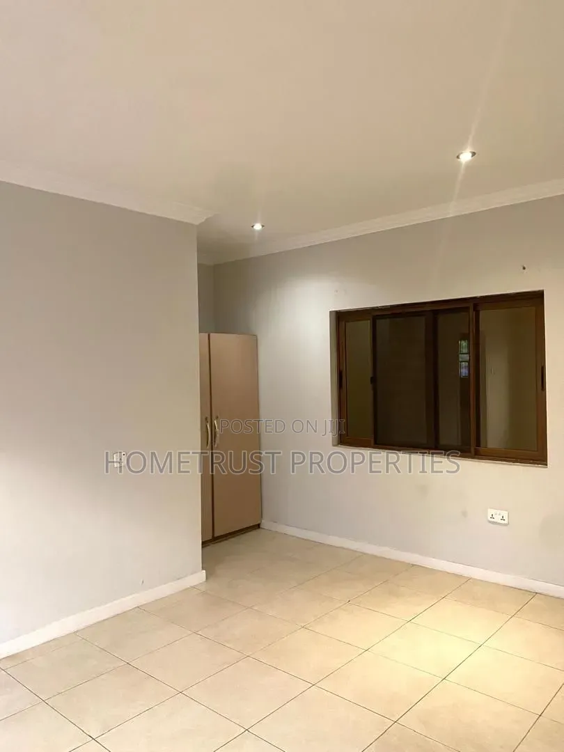 3bdrm Duplex in Achimota Cfc, The Mall for rent