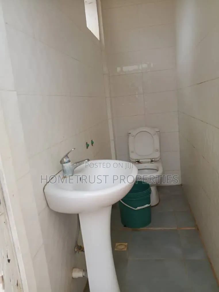 3bdrm Duplex in Achimota Cfc, The Mall for rent