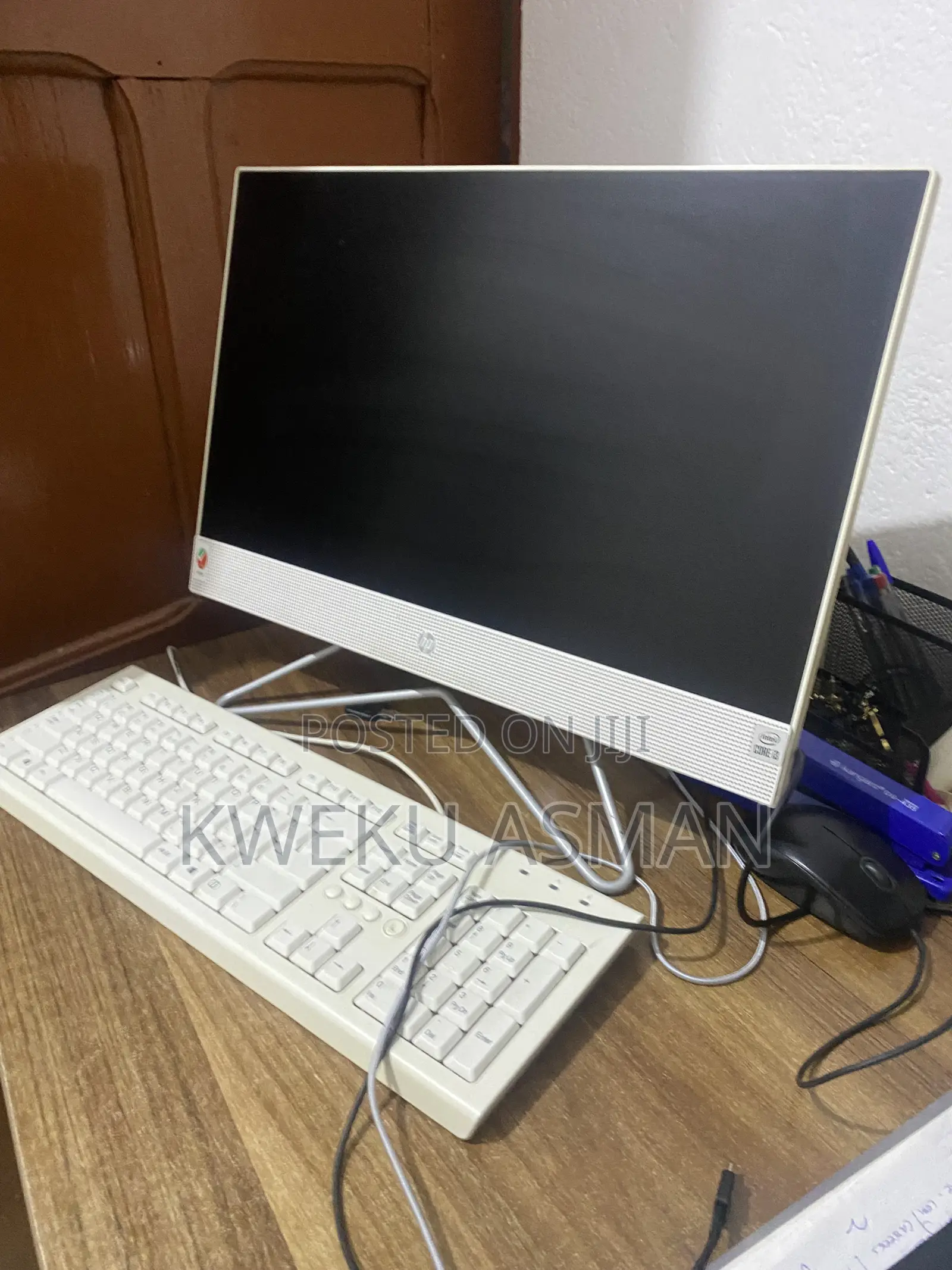 Desktop Computer HP 200 G4 22 All-in-One 4GB Intel Core i3 SSD 1T