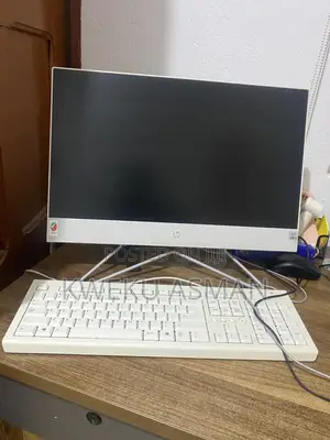Desktop Computer HP 200 G4 22 All-in-One 4GB Intel Core i3 SSD 1T