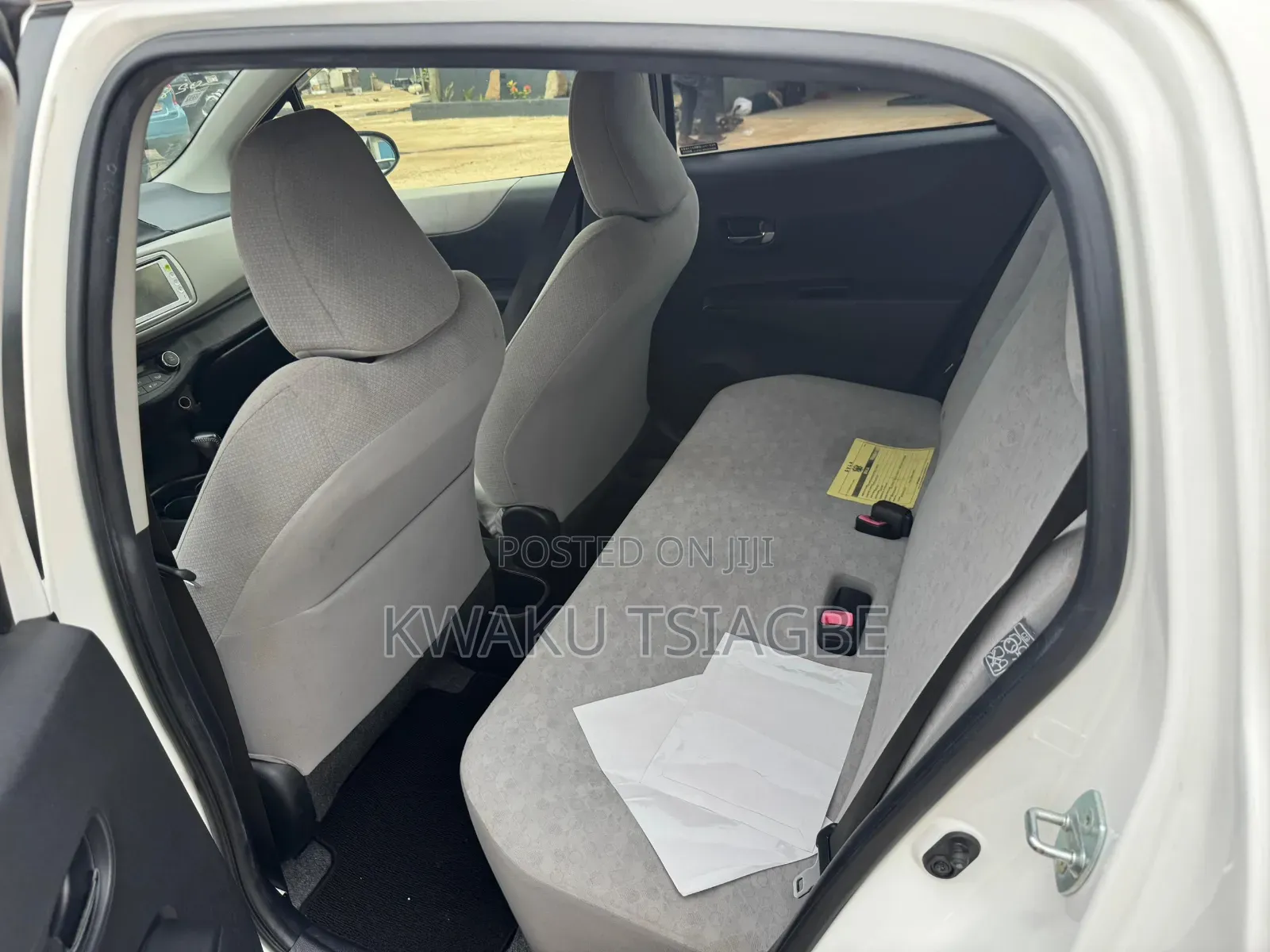Toyota Vitz 2011 White