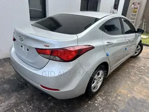 Hyundai Elantra 2015 Silver
