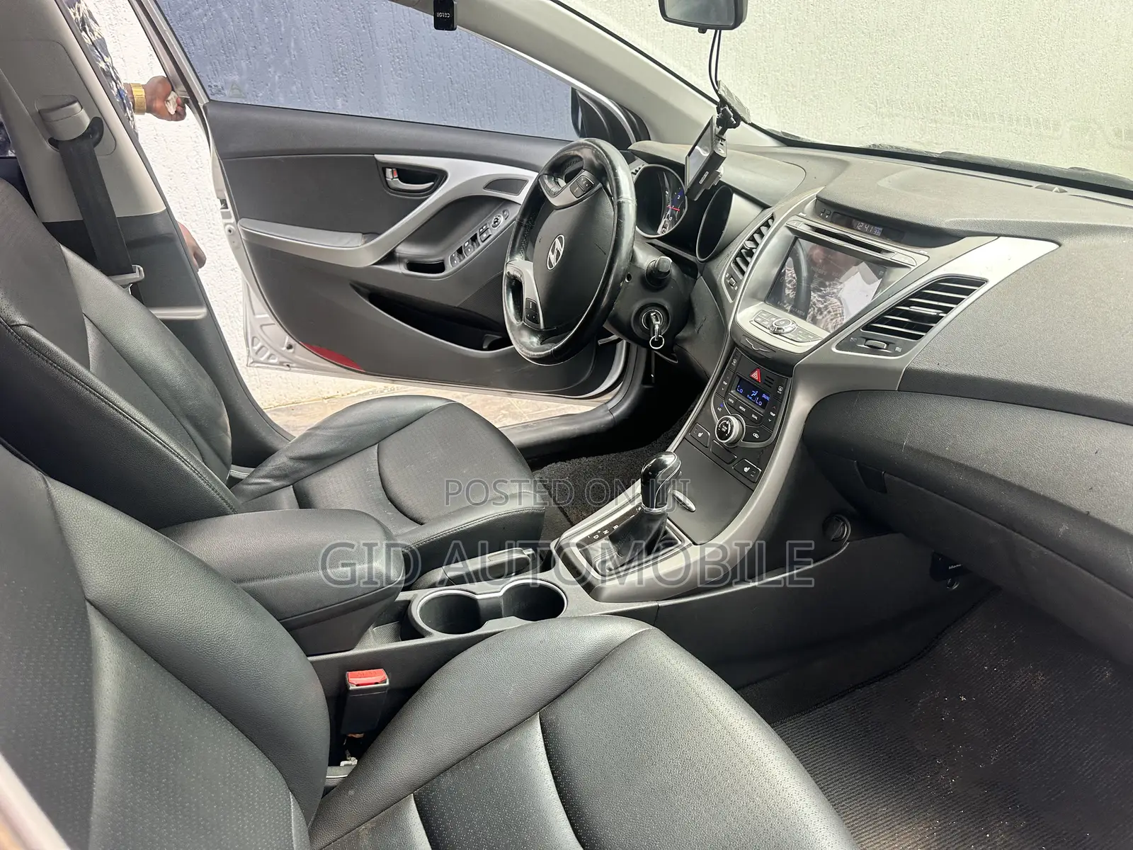 Hyundai Elantra 2015 Silver