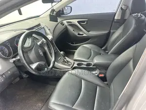 Hyundai Elantra 2015 Silver