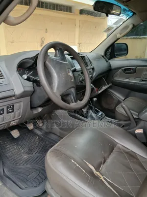 Toyota Hilux 2012 Black