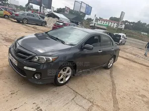 Toyota Corolla 2012 Gray
