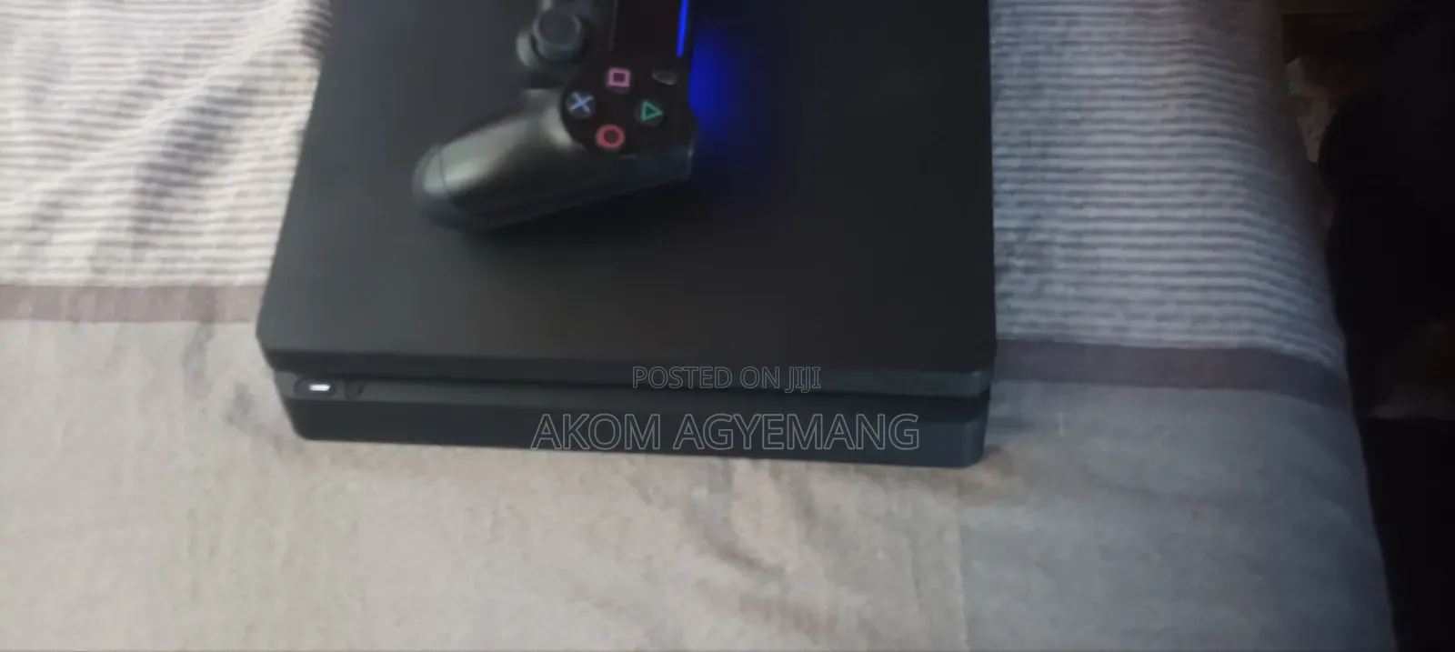 Ps4 Slim Jailbreak With 2 Controllers and Games