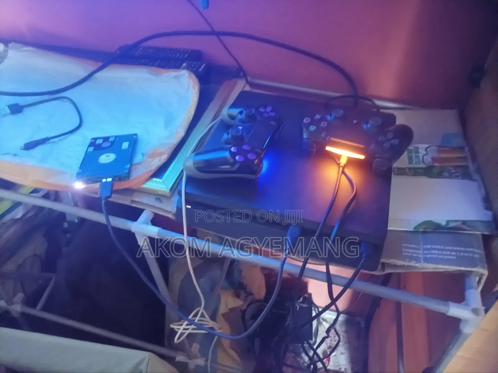Ps4 Slim Jailbreak With 2 Controllers and Games