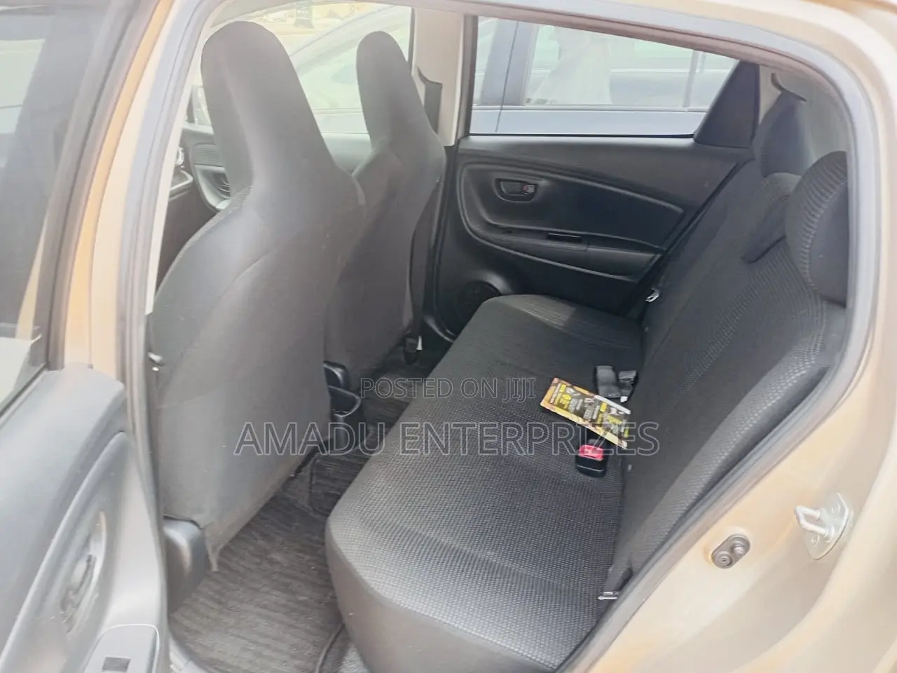 Toyota Vitz 1.3 AWD 5dr 2014 Gold