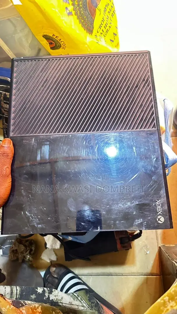 Uk Neat Xbox One Special Edition With Controller