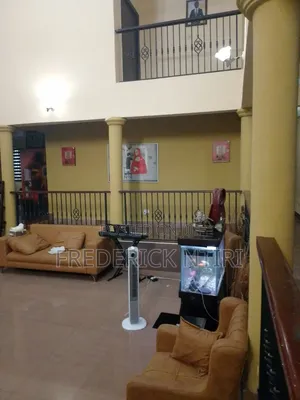 6bdrm Mansion in Tema Metropolitan for sale