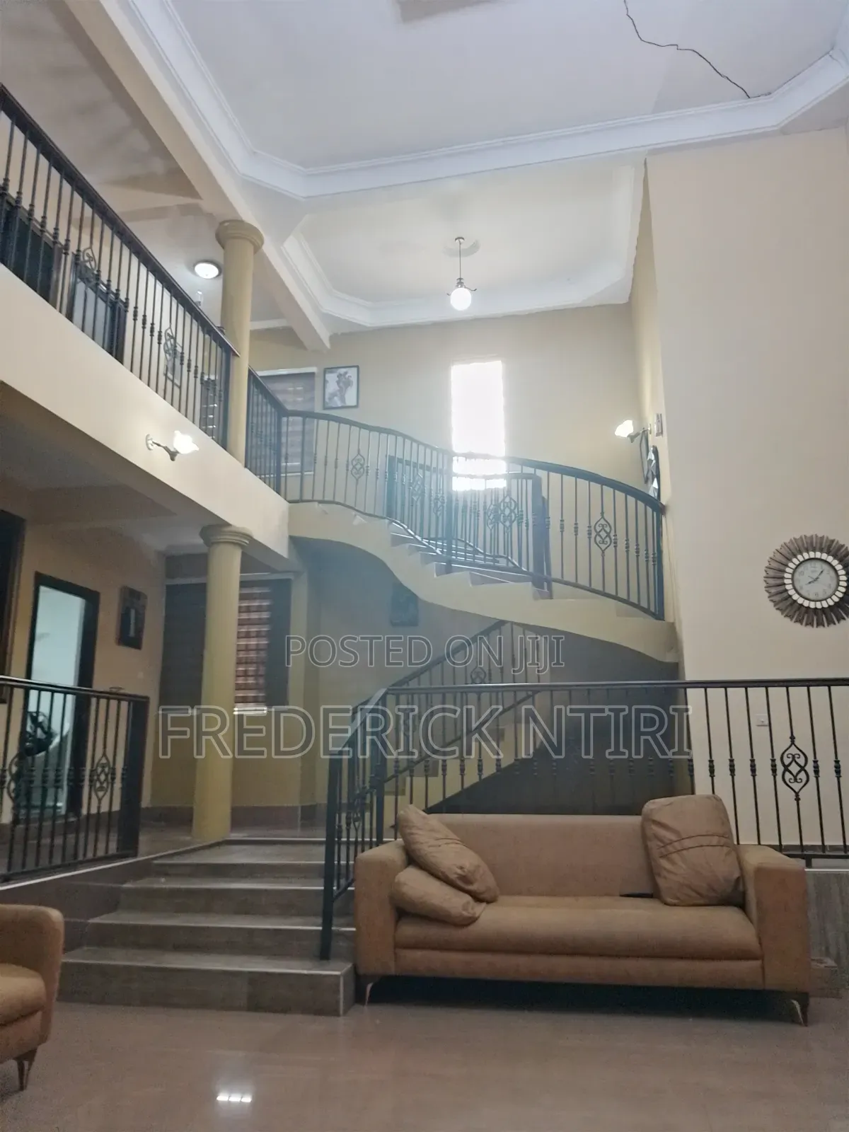 6bdrm Mansion in Tema Metropolitan for sale