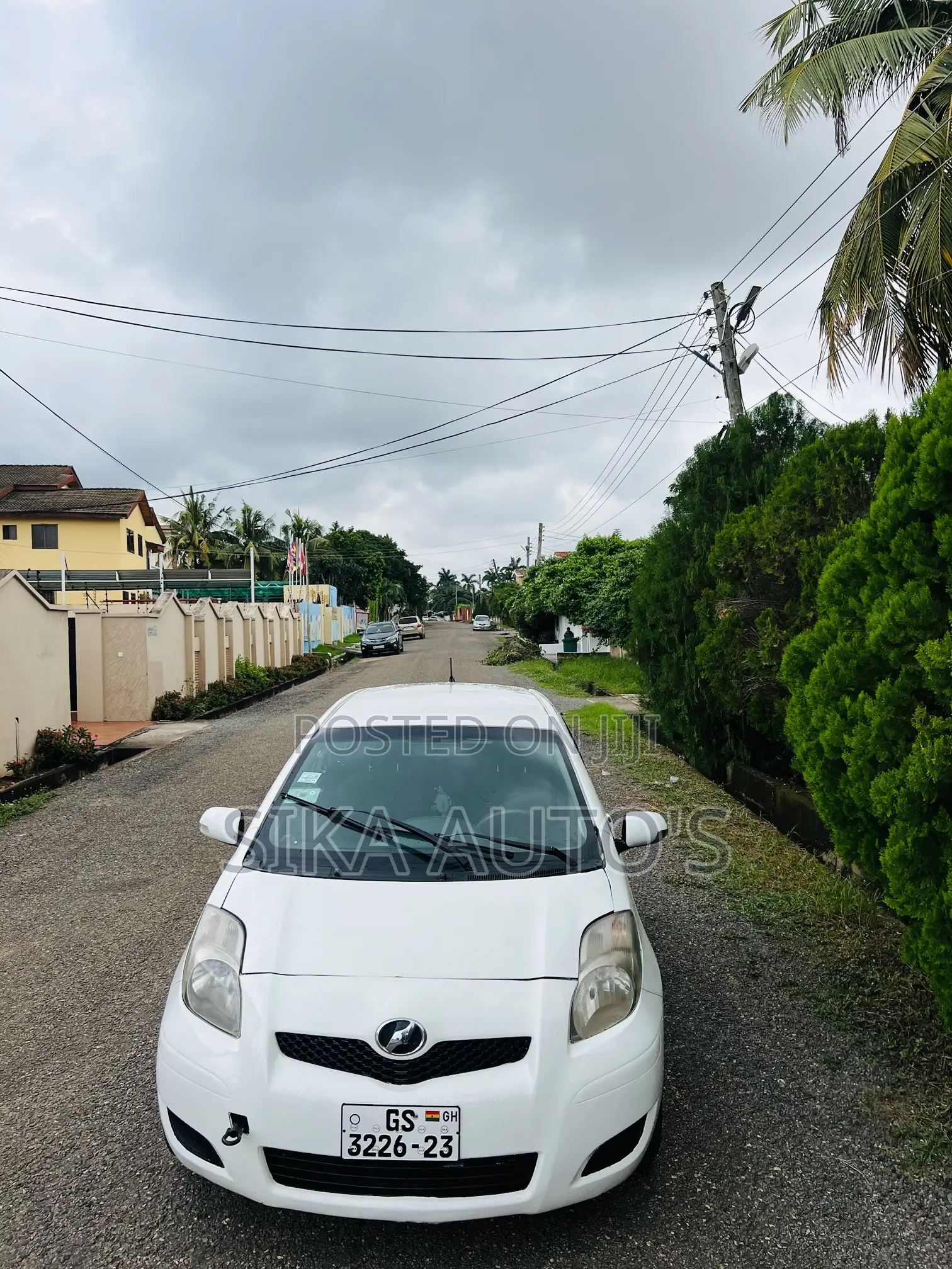 Toyota Vitz 1.3 AWD 5dr 2010 White