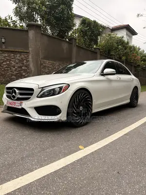 Mercedes-Benz C300 Base AWD 4Matic Sedan (2.0L 4cyl 7A) 2015 White