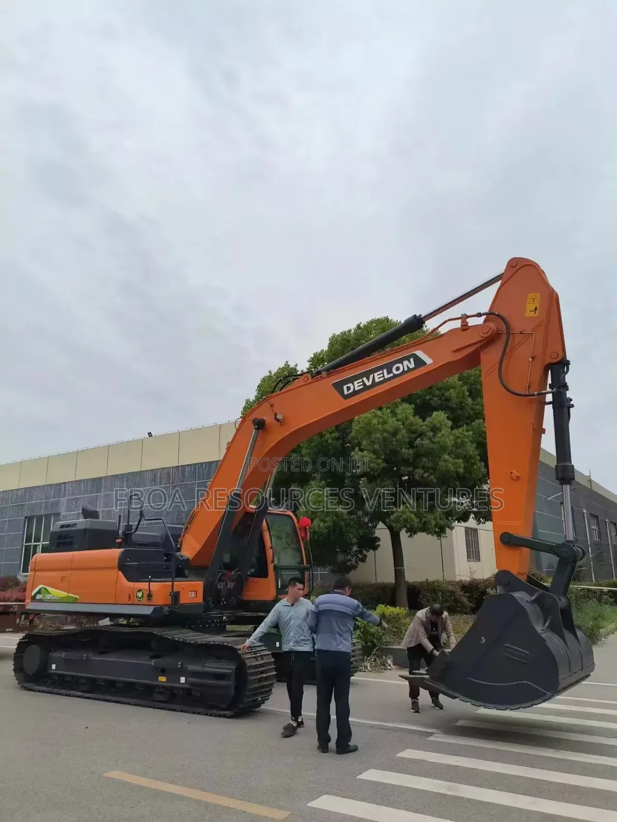 Heavy Duty Trucks and Machinery