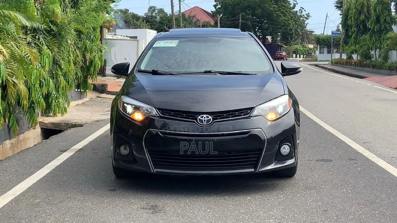 Toyota Corolla S w/Special Edition Pkg (1.8L 4cyl CVT) 2016 Black