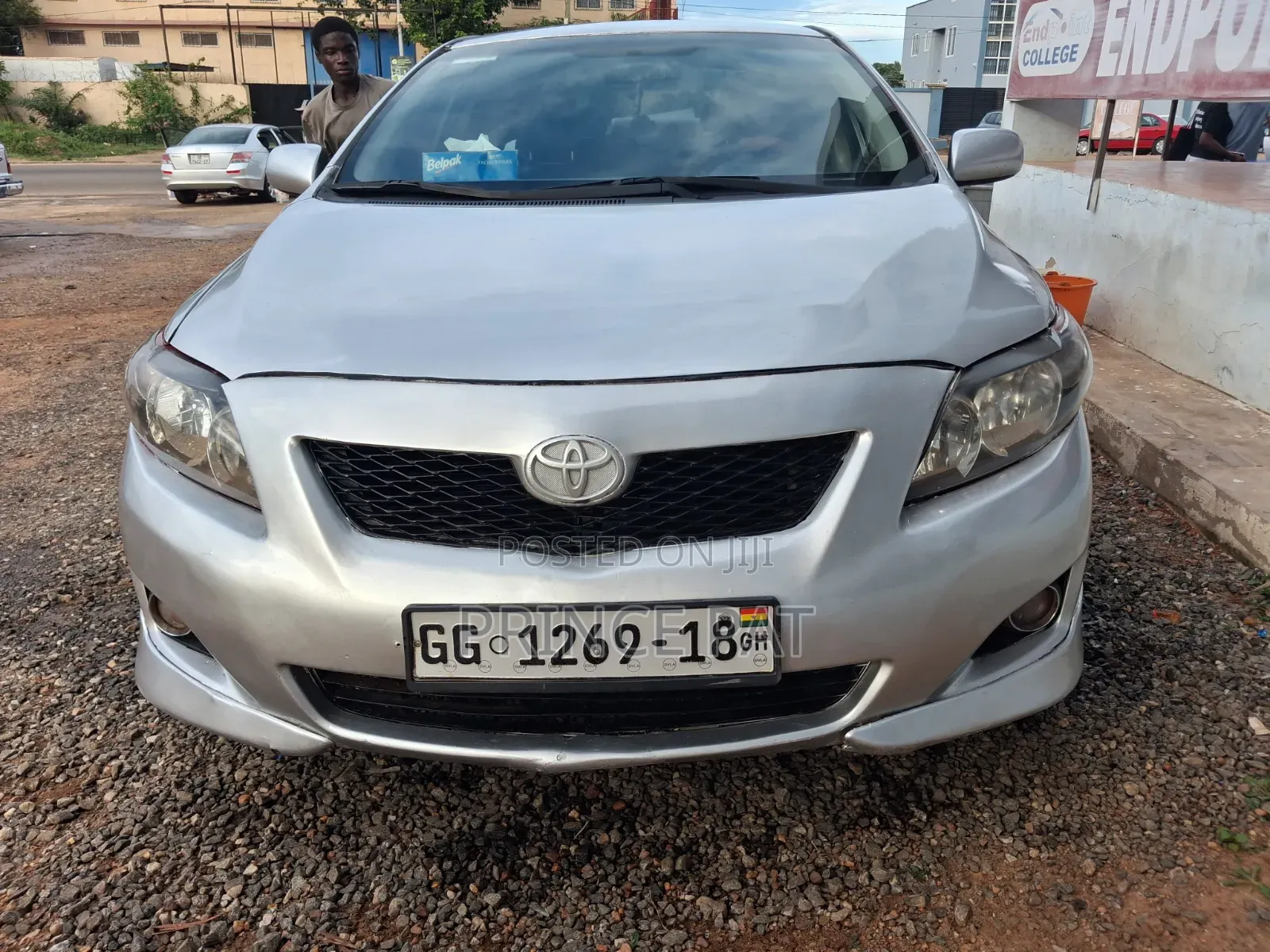 Toyota Corolla LE 4dr Sedan (1.8L 4cyl 4A) 2010 Silver