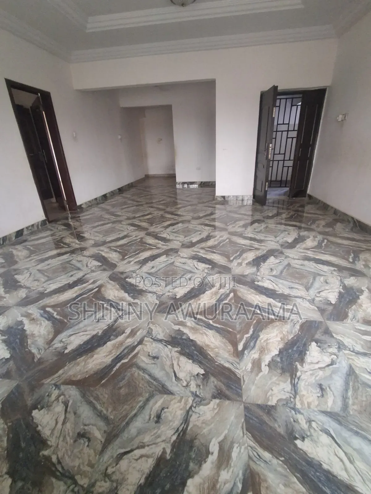 3bdrm Apartment in School Junction for rent