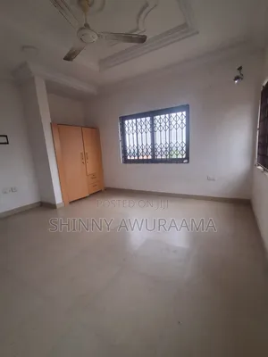 3bdrm Apartment in School Junction for rent