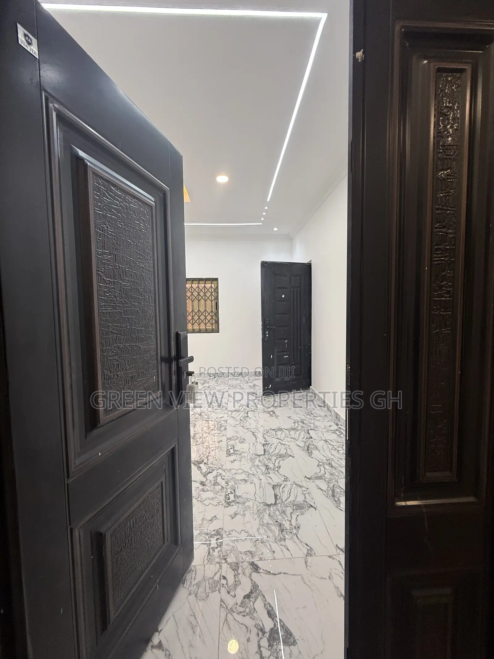 2bdrm Apartment in West Hills Mall Area for rent