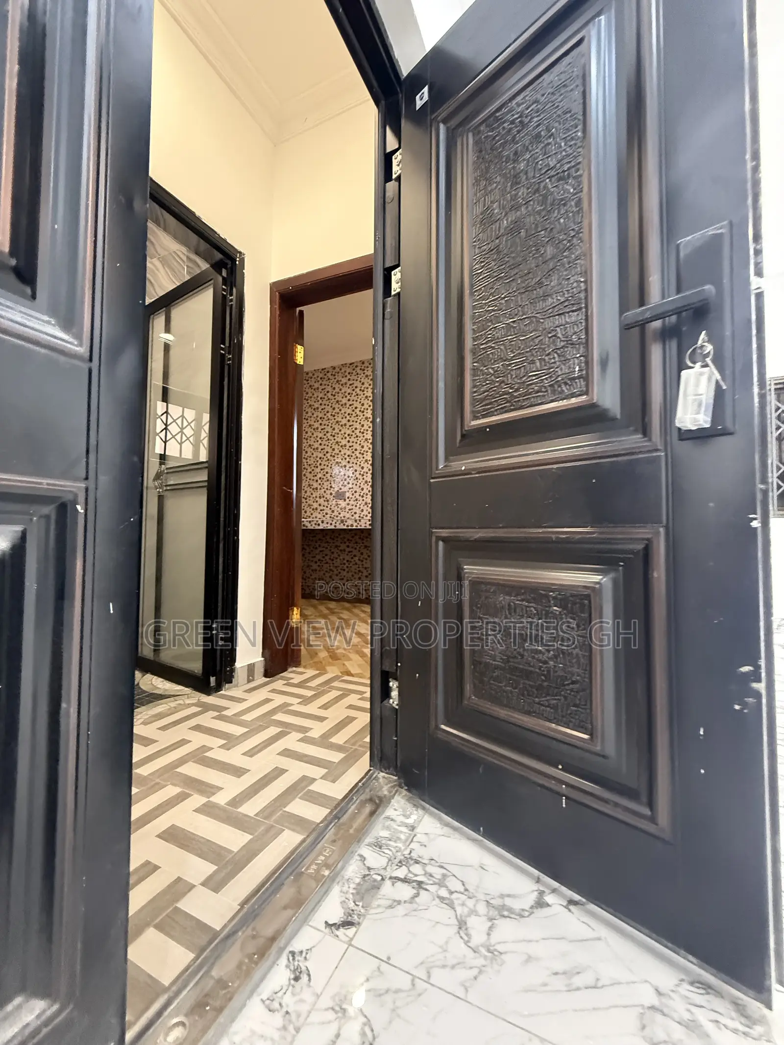 2bdrm Apartment in West Hills Mall Area for rent