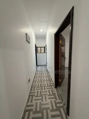 2bdrm Apartment in West Hills Mall Area for rent